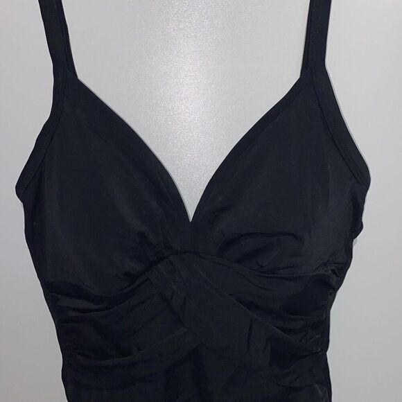 Jantzen Classics Women's Black Crisscross Front Padded One-Piece Swimsuit Sz 10 - Picture 3 of 9